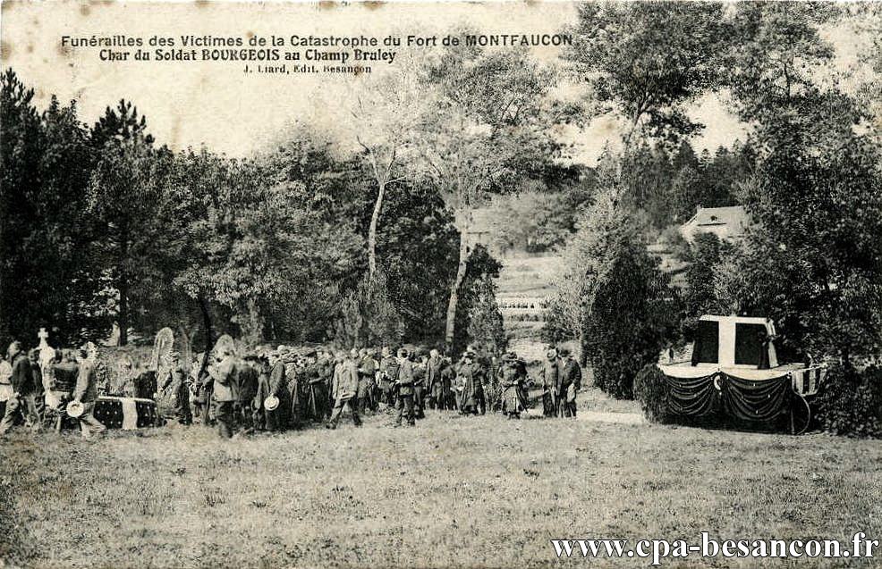 Funérailles des Victimes de la Catastrophe du Fort de MONTFAUCON - Char du Soldat BOURGEOIS au Champ Bruley